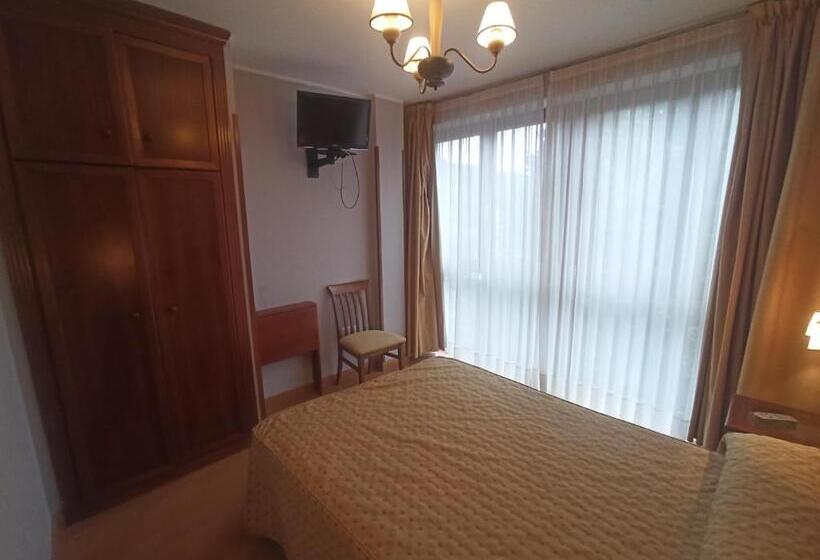 اتاق استاندارد, La Estrada