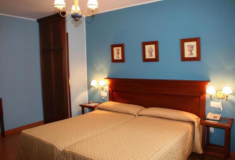 اتاق استاندارد, La Estrada