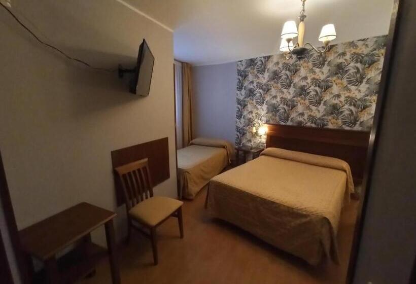 اتاق استاندارد, La Estrada