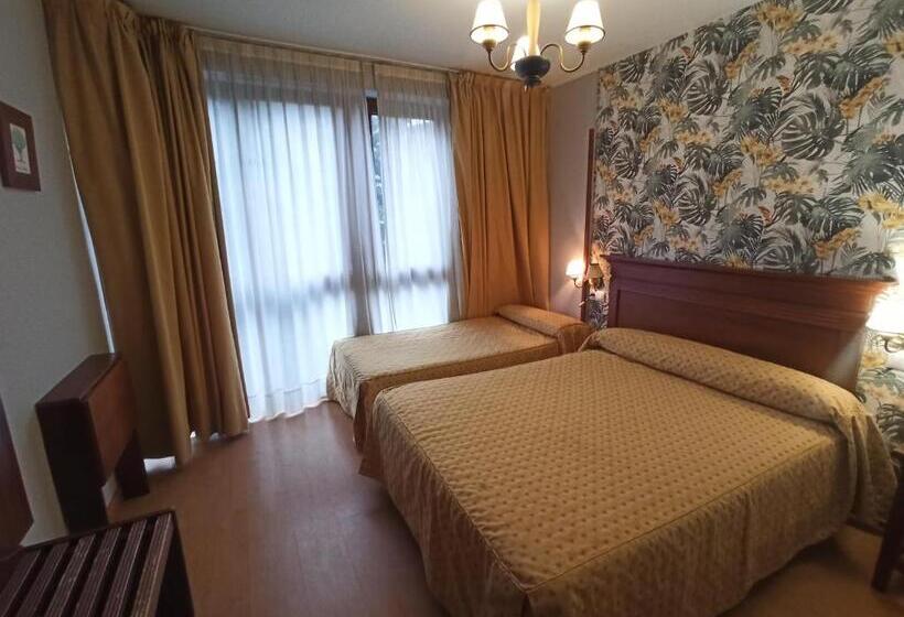 اتاق استاندارد, La Estrada