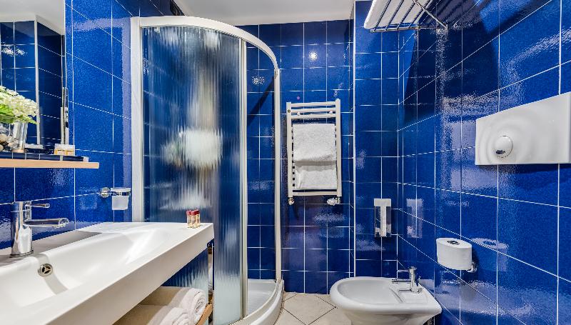 اتاق استاندارد چهار تخته, La Fortezza