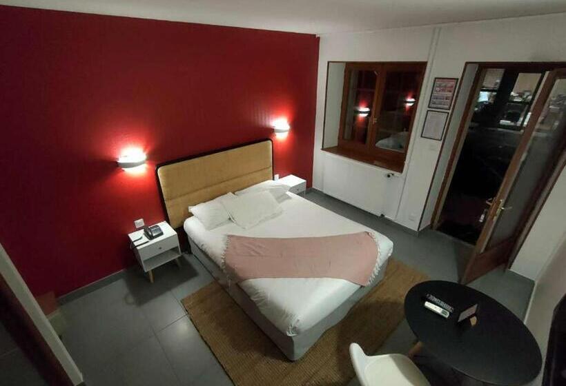 Номер Стандарт, Logis Hôtel & Restaurant Le Soleil D Or