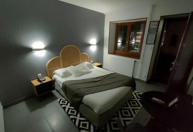 Номер Стандарт, Logis Hôtel & Restaurant Le Soleil D Or