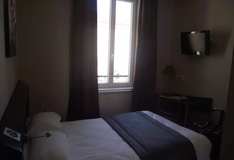 Standard Yhden Hengen Huone, Logis Hotel Des Bourbons