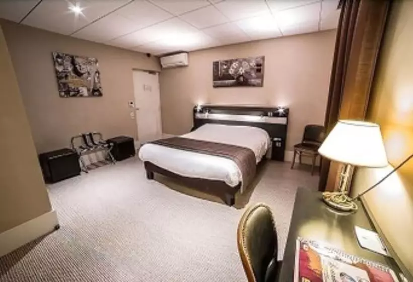 Comfort Yhden Hengen Huone, Logis Hotel Des Bourbons