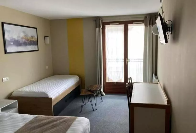 ファミリールーム, Logis Hotel Restaurant Des Voyageurs