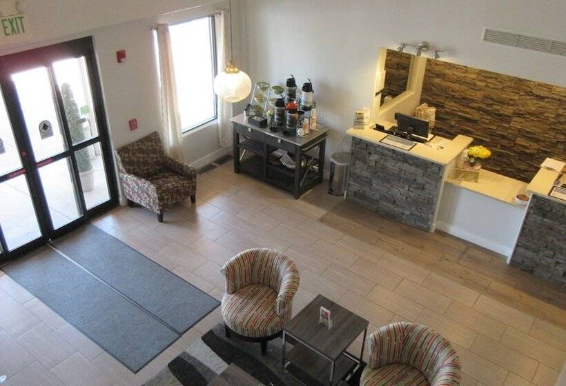 غرفه قياسيه سريرين مزدوجين, Quality Inn & Suites West