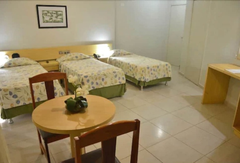 标准三人间, Rede Andrade Onda Mar