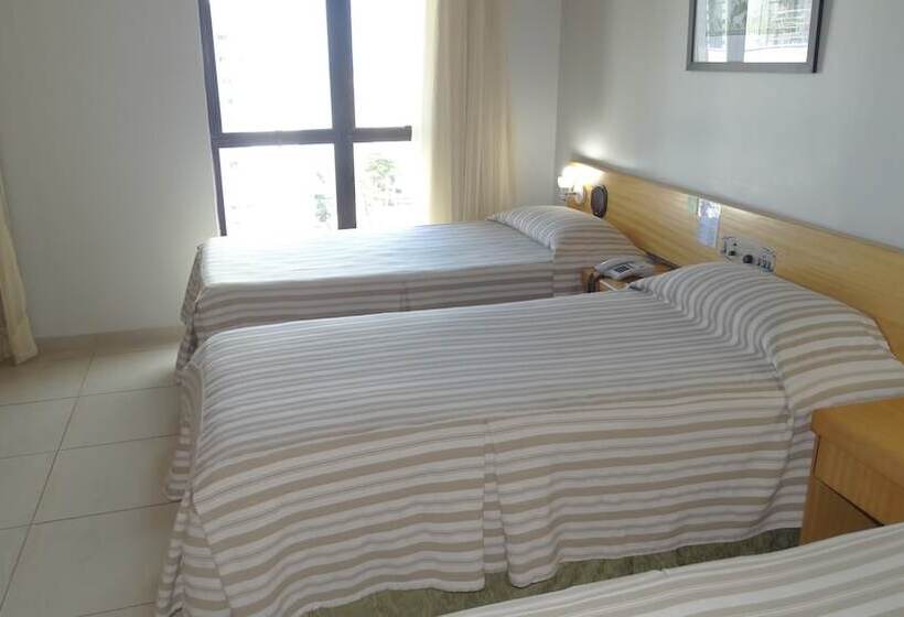 标准三人间, Rede Andrade Onda Mar