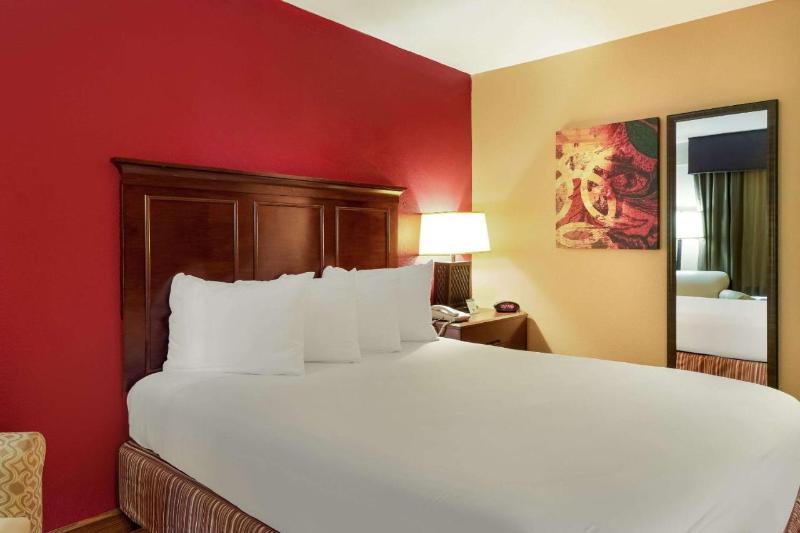 غرفة قياسية, Rede Andrade Vernon