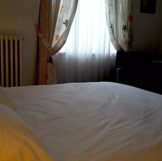 Standard Room, Restaurant Robichon