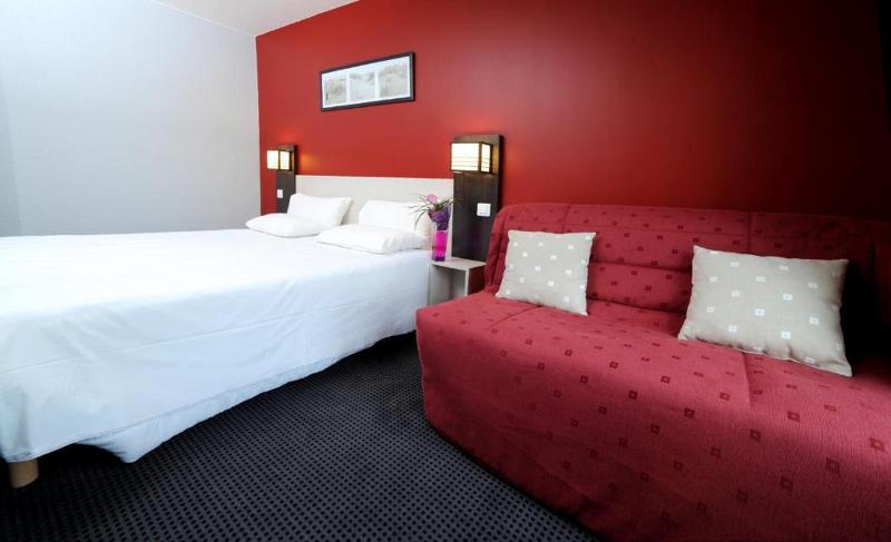 חדר סטנדרט לשלושה, L Eaubonne