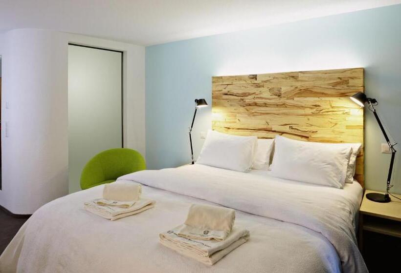 带阳台的高级房间, Wellness Hotel Stoos