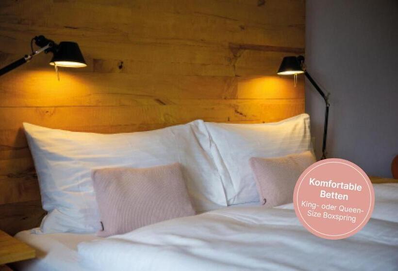 带阳台的高级房间, Wellness Hotel Stoos