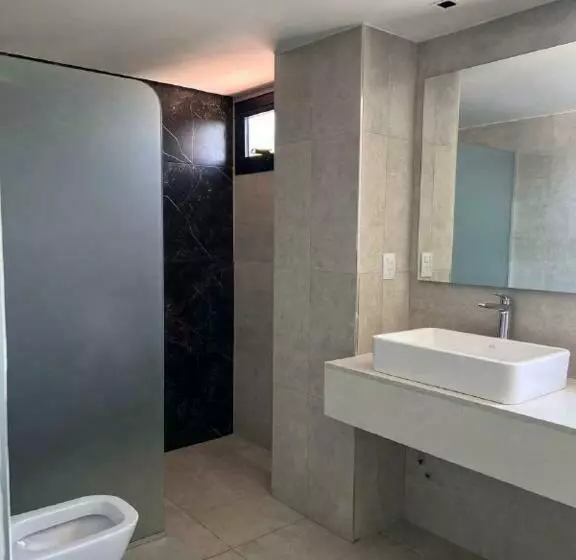 سوییت, Nuevo Hotel Ancasti