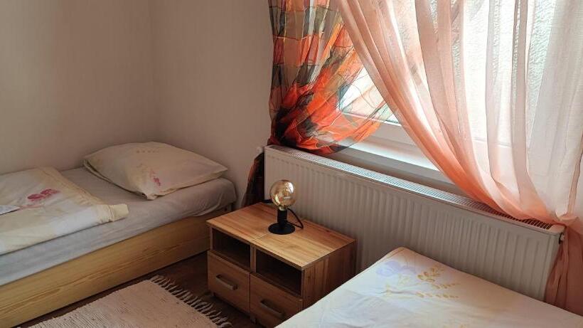 غرفة أساسية, Merkur