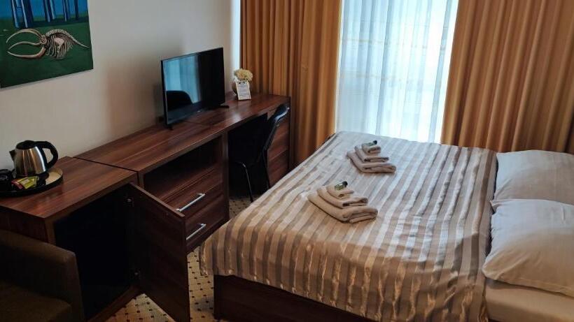 غرفة ديلوكس, Merkur