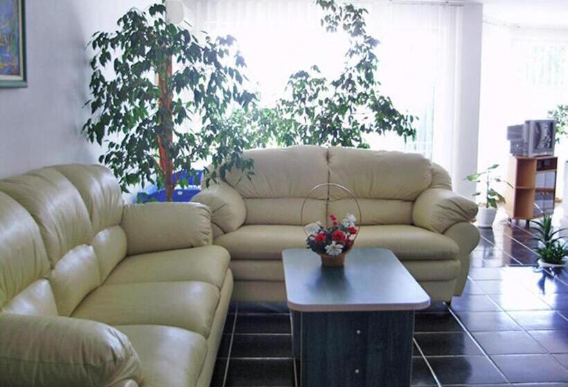 バルコニー付スイート, Rai