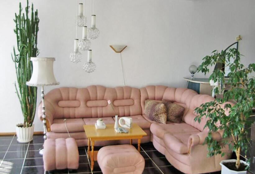 バルコニー付スイート, Rai