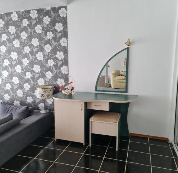 バルコニー付スイート, Rai