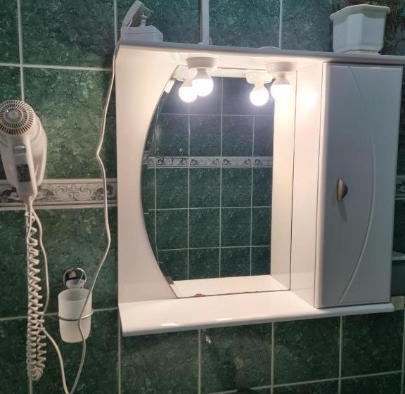 발코니가 있는 스위트, Rai