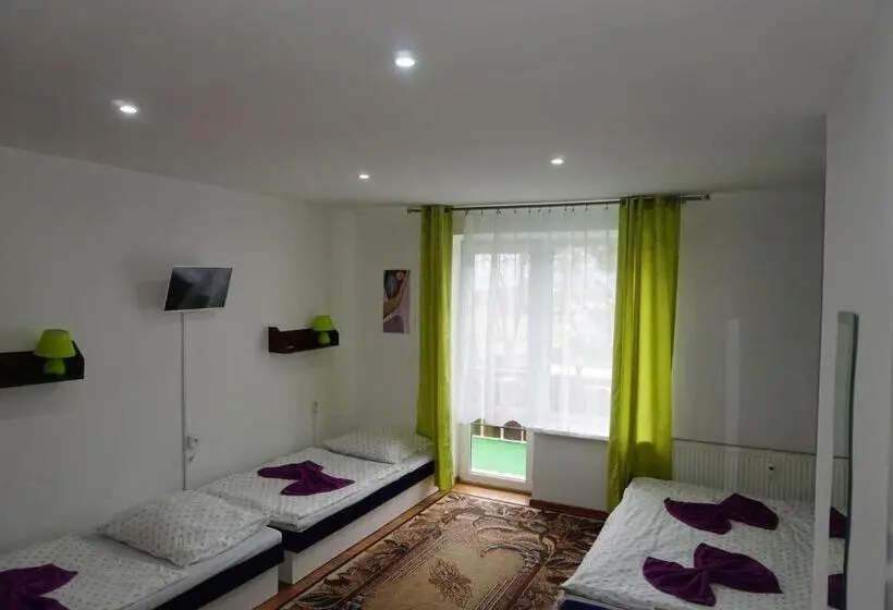4 Bett Standardzimmer, Guľa