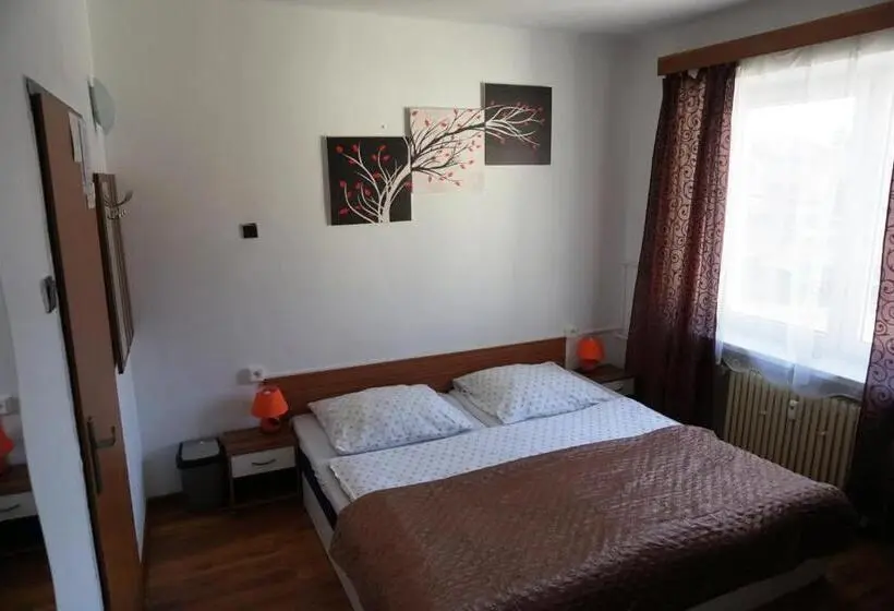 Standardzimmer, Guľa