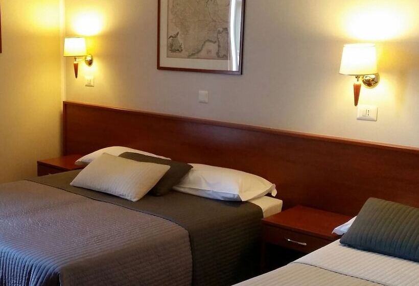 غرفة قياسية ثلاثية, Alpi Resort