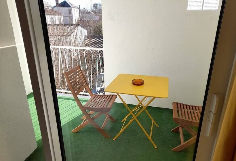 חדר סטנדרט עם מרפסת, De France