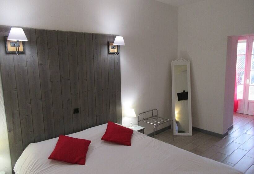 חדר סופריור, De France