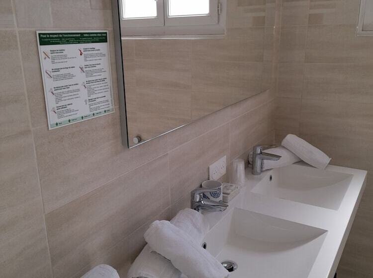 חדר משפחתי, De France