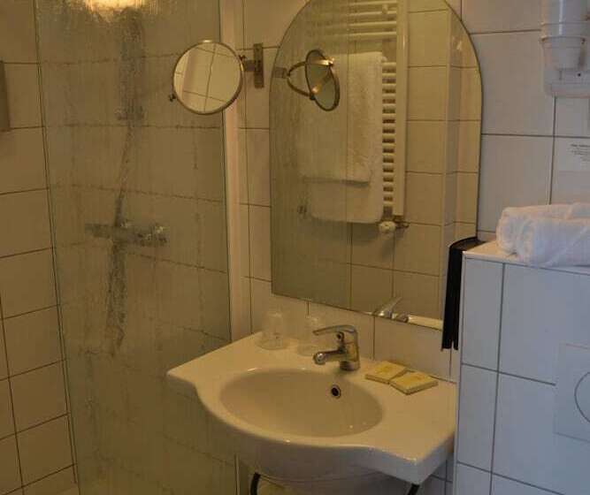 スタンダードルーム, Hôtel La Porte Saint Pierre Logis Hôtel Intra Muros