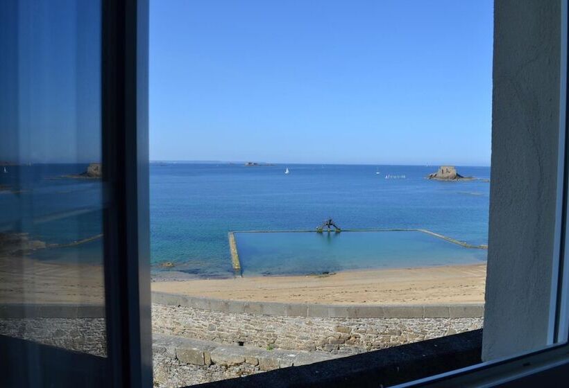 オーシャンビューファミリールーム, Hôtel La Porte Saint Pierre Logis Hôtel Intra Muros