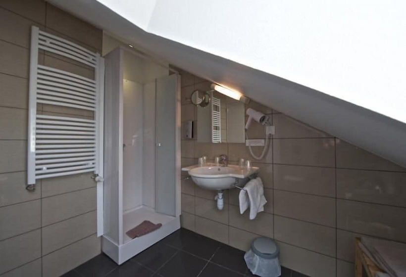 オーシャンビューファミリールーム, Hôtel La Porte Saint Pierre Logis Hôtel Intra Muros