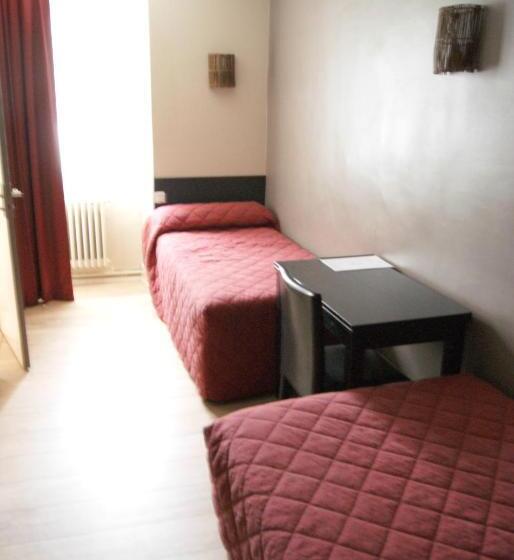 غرفة قياسية فردية, Logis Hotel Restaurant Des Voyageurs