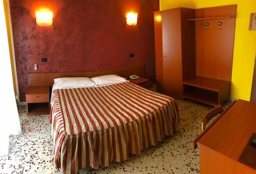 스탠다드 룸, Frejus