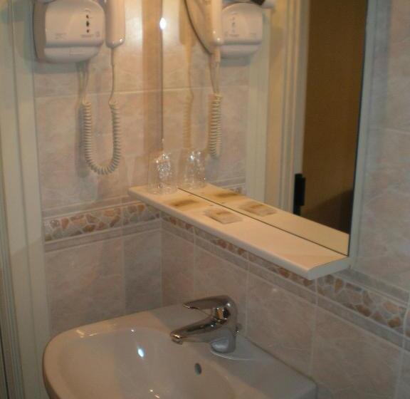 غرفة قياسية مطلّة علي البحيرة, La Cremaillere