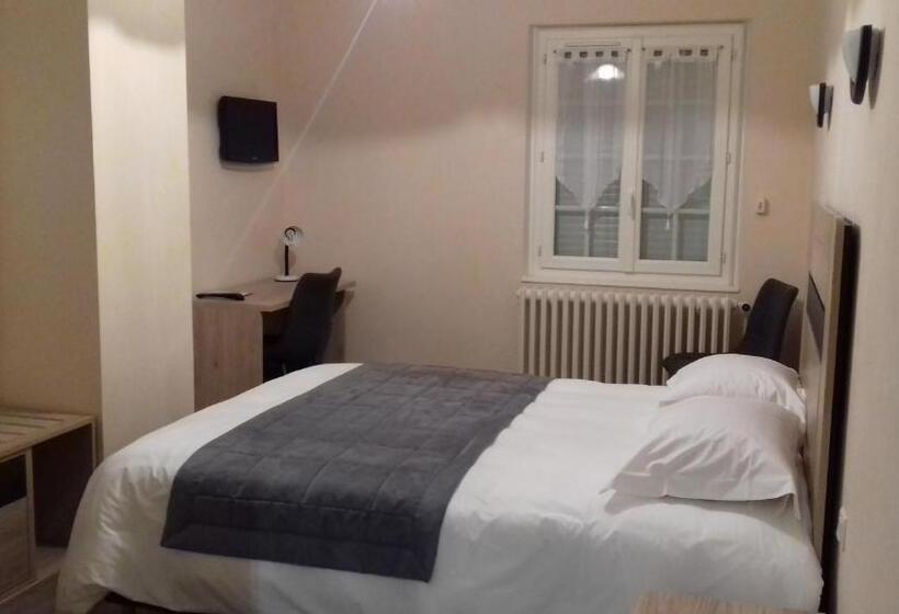 غرفة قياسية, La Cremaillere