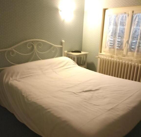 غرفة قياسية فردية, La Cremaillere