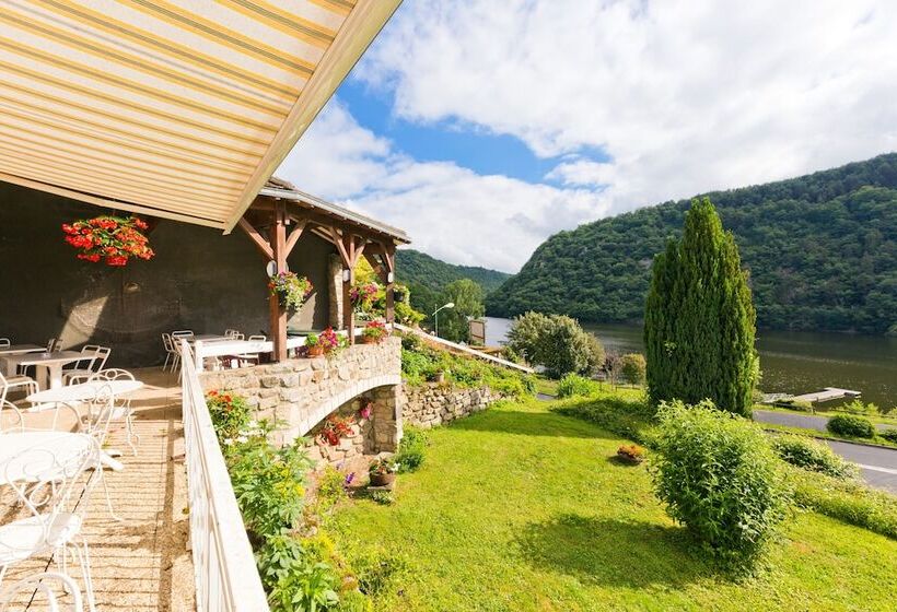 غرفة قياسية, La Cremaillere