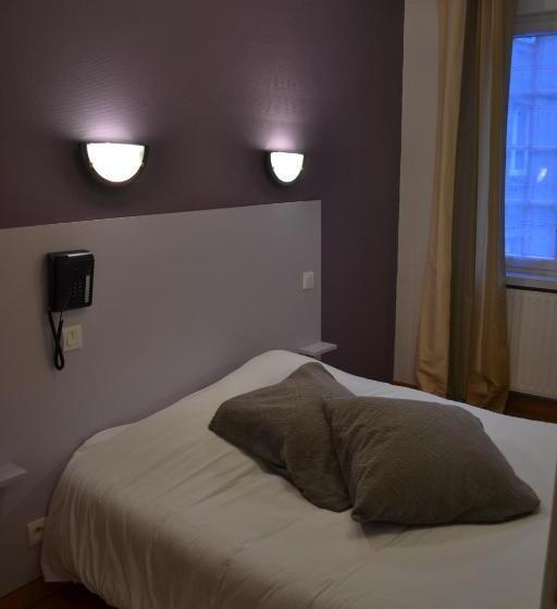 スタンダードシティビュールーム, Hôtel La Porte Saint Pierre Logis Hôtel Intra Muros