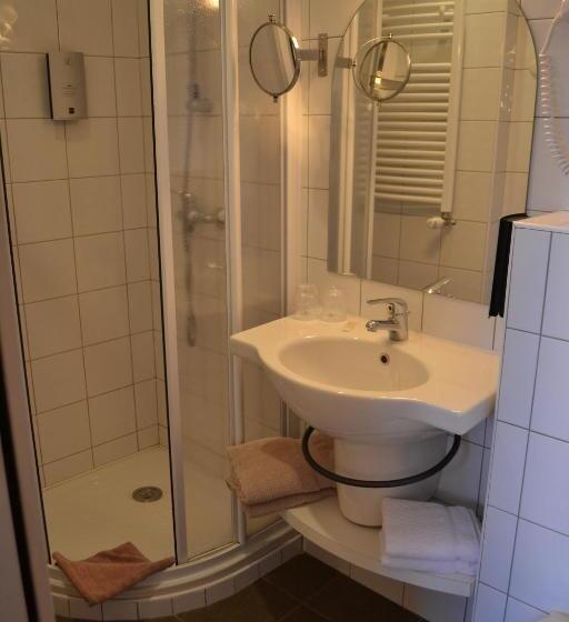 スタンダードルーム, Hôtel La Porte Saint Pierre Logis Hôtel Intra Muros