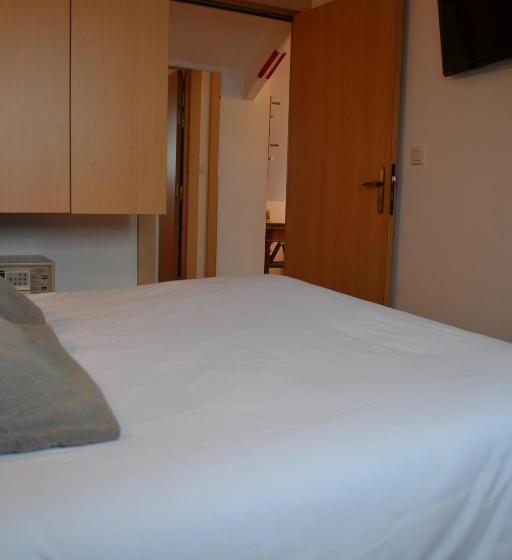 オーシャンビューファミリールーム, Hôtel La Porte Saint Pierre Logis Hôtel Intra Muros