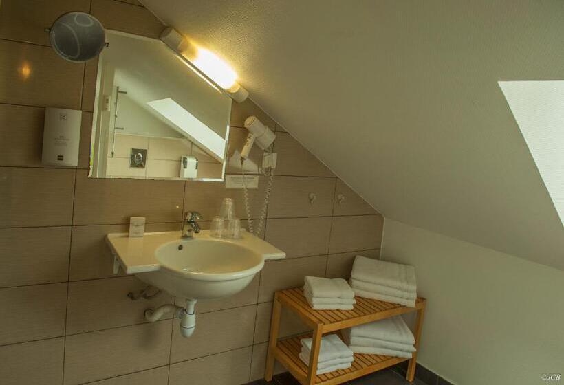 Семейный Номер Вид на Море, Hôtel La Porte Saint Pierre Logis Hôtel Intra Muros