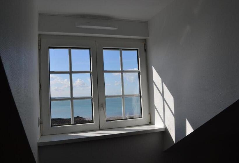 オーシャンビュースタンダードルーム, Hôtel La Porte Saint Pierre Logis Hôtel Intra Muros