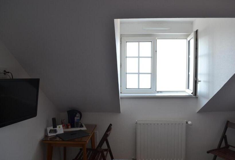 オーシャンビュースタンダードルーム, Hôtel La Porte Saint Pierre Logis Hôtel Intra Muros