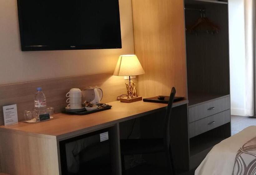 חדר קומפורט לשלושה, Le Léman