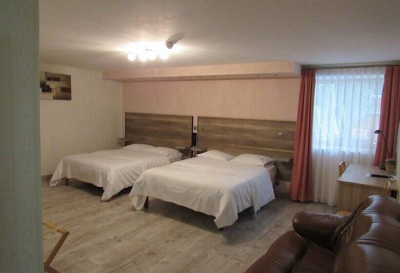 غرفة قياسية رباعية, Le Relais De La Poste