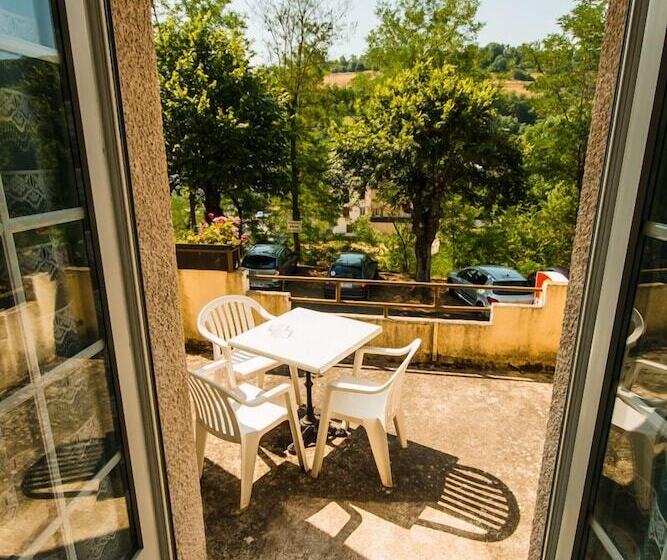 غرفة قياسية ثلاثية, Les Messageries