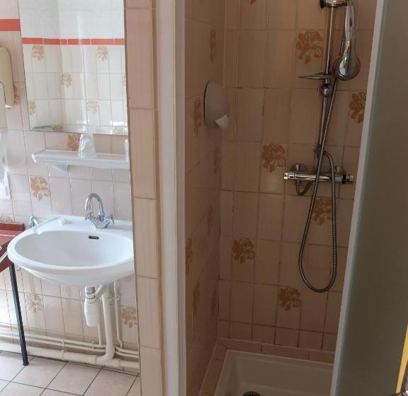 غرفة قياسية ثلاثية, Les Messageries